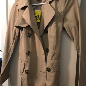Tan trench coat nwt